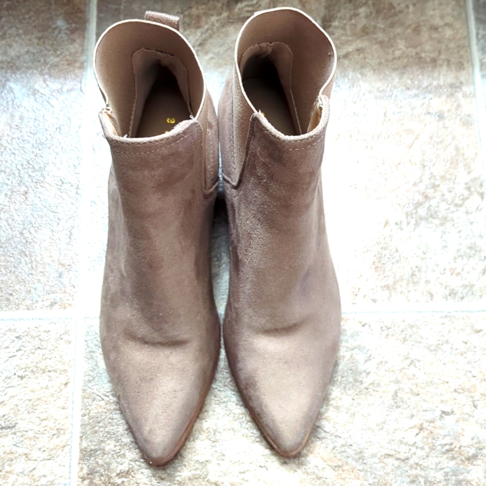 Street Society Beige Ankle Boot